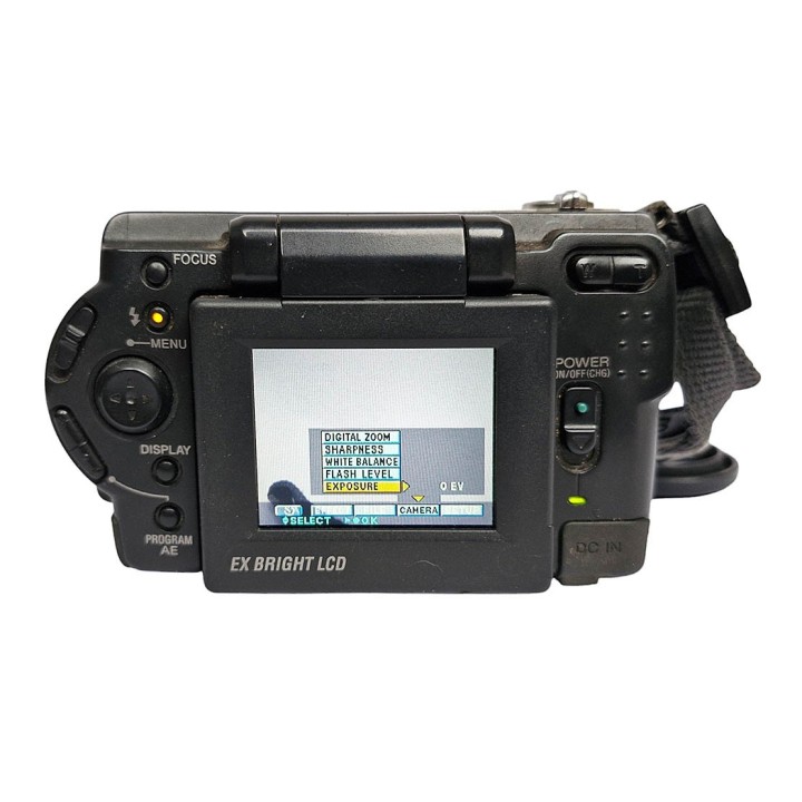 Sony DSC-S30 (1,3MPx, R. 2000)