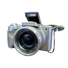 Panasonic LUMIX DMC-FZ4