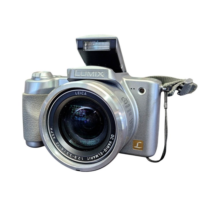 Panasonic LUMIX DMC-FZ4