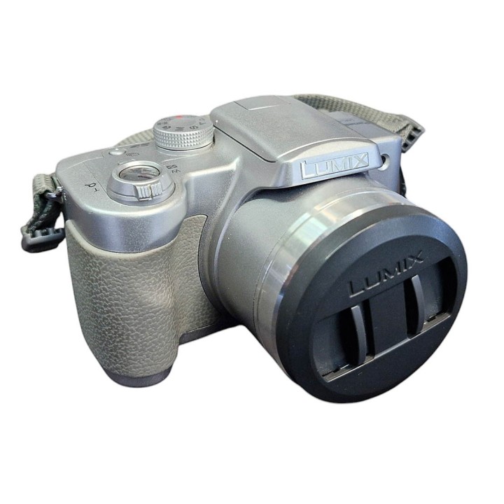 Panasonic LUMIX DMC-FZ4