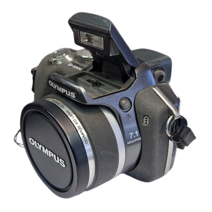 OLYMPUS SP-550UZ