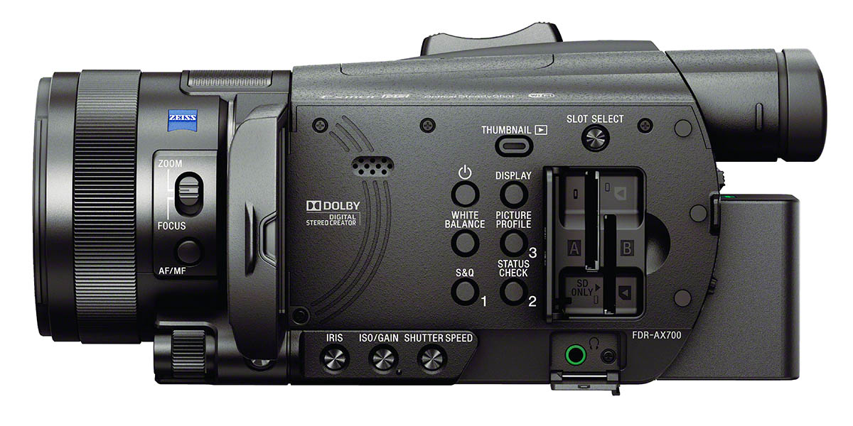 Videokamera Sony FDR-AX700 s otevřeným LCD zboku
