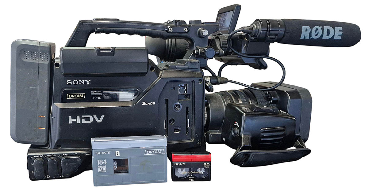MILÁŠEK Sony HVR-S270F nahrává na dvě velikosti kazet  