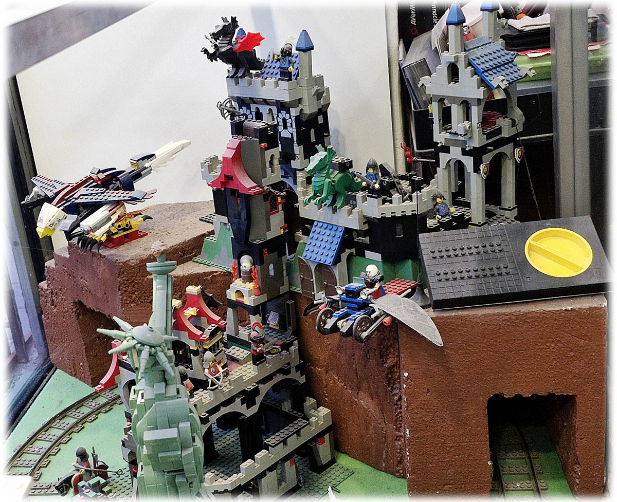 Detail LEGOLANDU: strana Hradů dle doprovodného textu