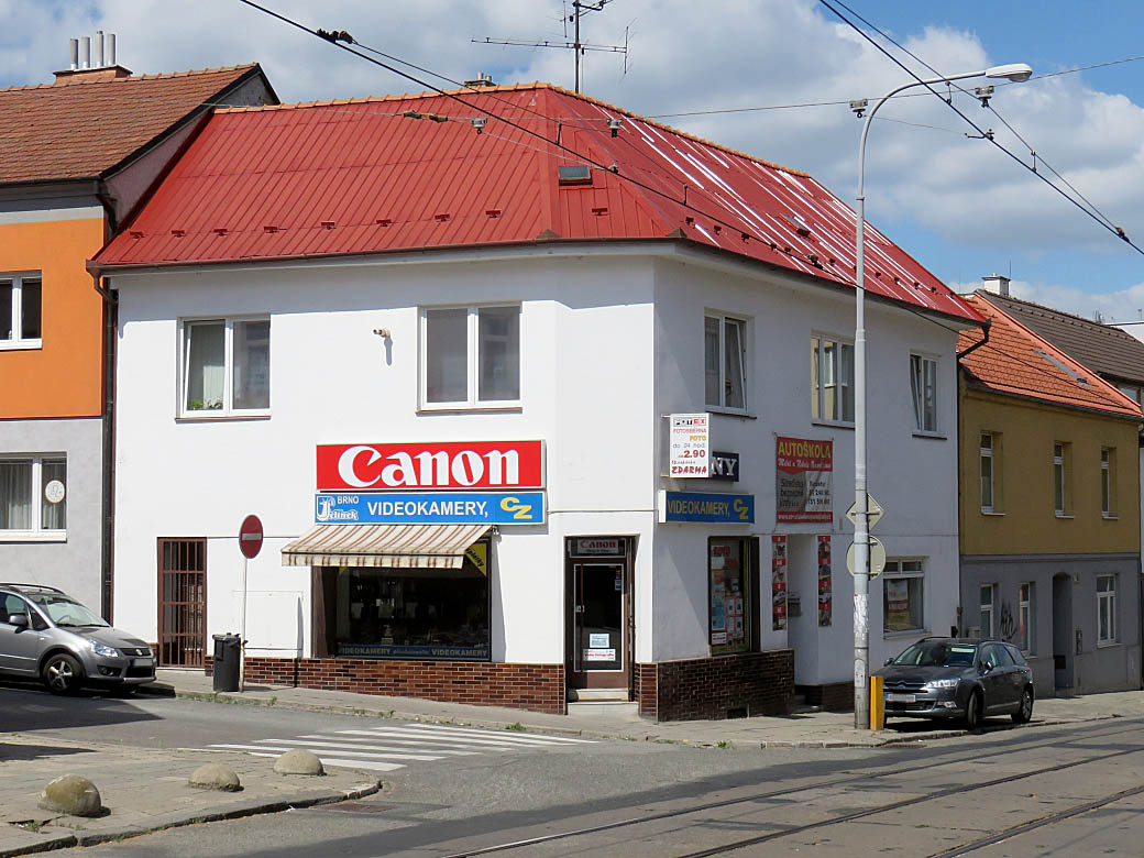 Podoba našeho štítu Prodejny - zhruba od roku 2008... Podoba našeho štítu Prodejny - zhruba od roku 2008...
