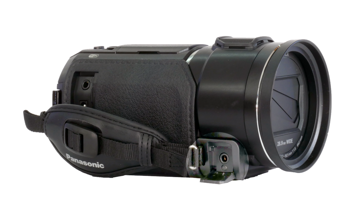 Videokamera Panasonic HC-V800 v bočním detailu