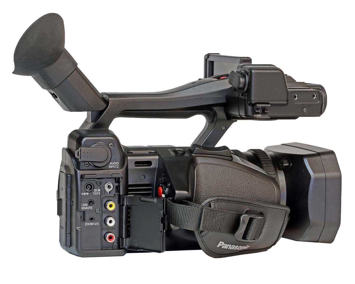 Videokamera Panasonic HC-X1000 v detailu zprava Videokamera Panasonic HC-X1000 v detailu zprava